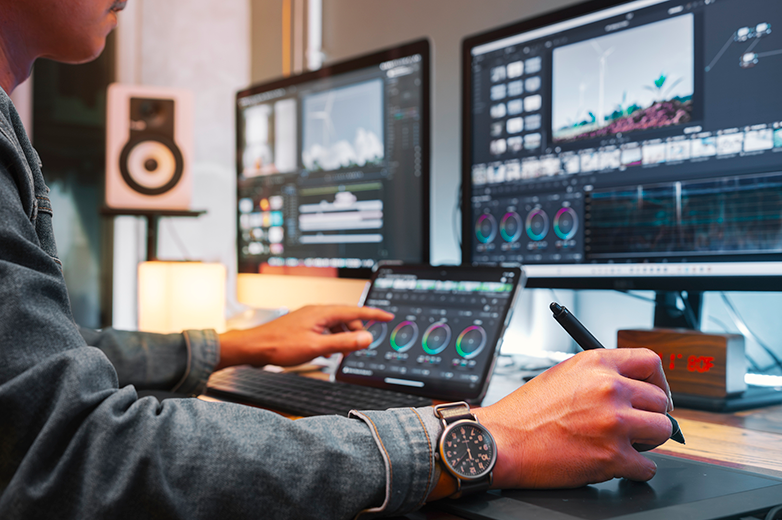 A社（大手教材出版社）